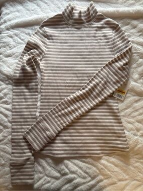 SO Neutral Stripe Ribbed Turtleneck long sleeve